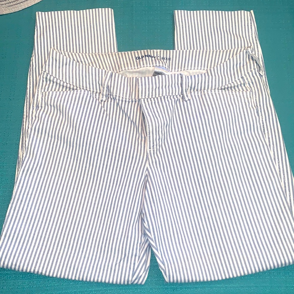 Blue and white stripe cropped pixie pant